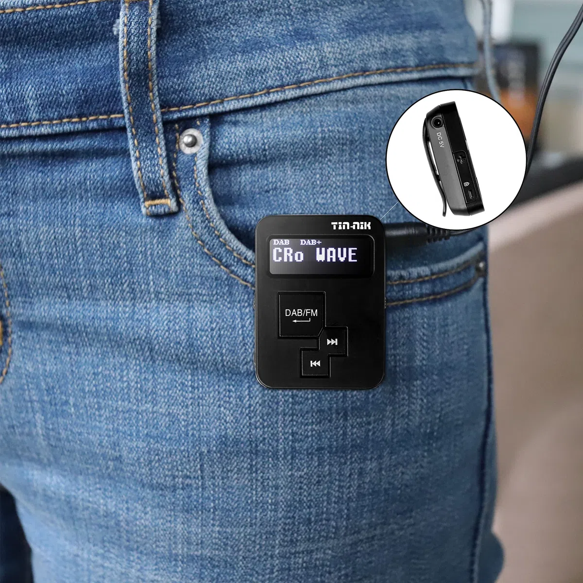 Tin-Nik DAB-379 - Radio Digitale Portatile DAB+/FM Mini - Pocket DAB per Sport, Passeggiate, Corsa o Ciclismo, Batteria Ricaricabile, Auricolari Stereo Inclusi