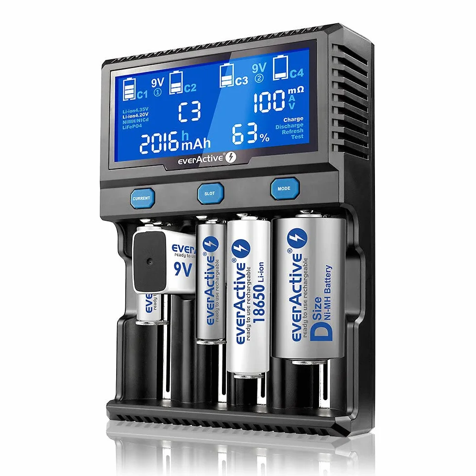 everActive Caricabatterie 4 cilindrici Li-Ion e NI-MH Professionale Veloce e Universale Display LCD Test di capacità Modello UC4200