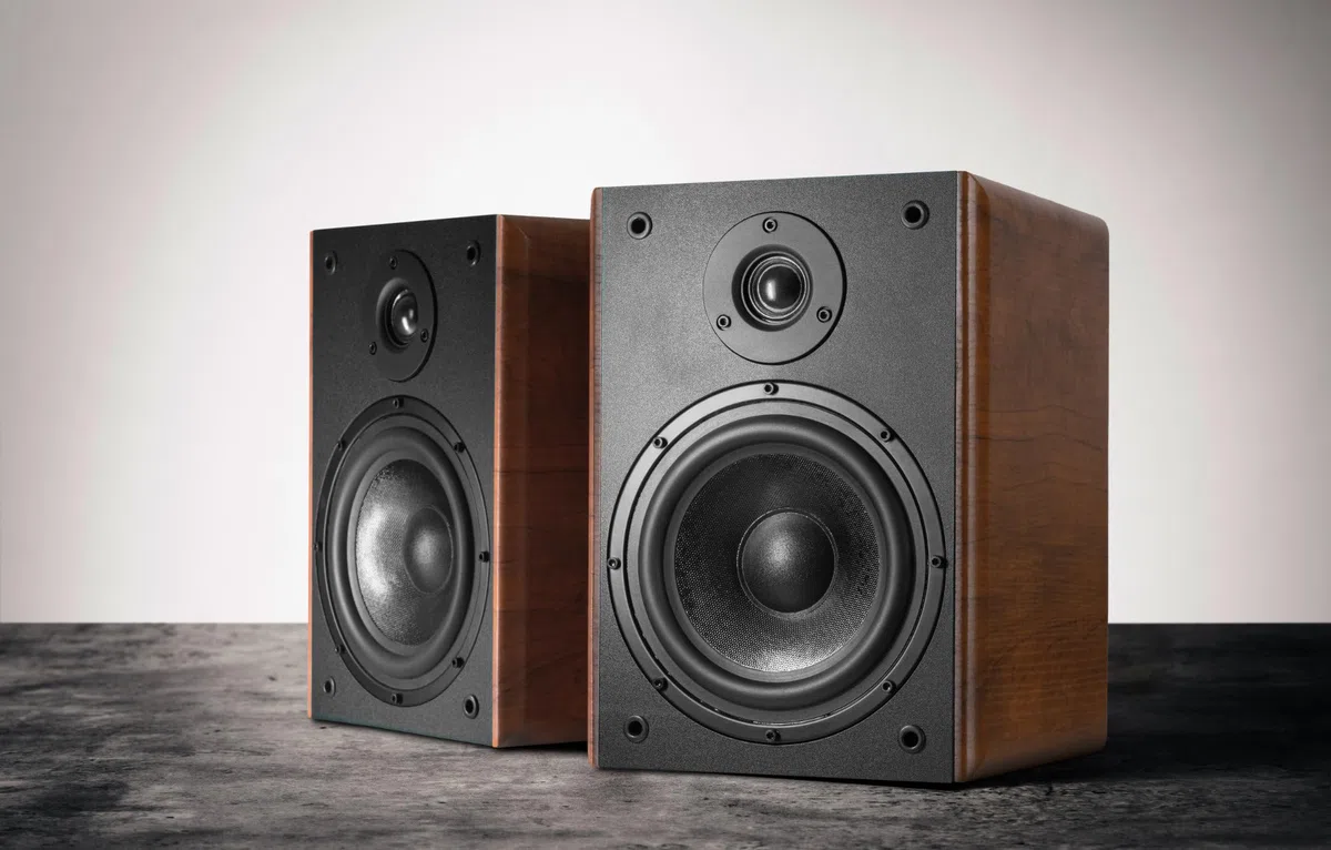 McGrey BSS-365 BN Coppia Diffusori da Scaffale HiFi 6, Casse HiFi Compatte | Potenza: 60 Watt (RMS)/ 120 Watt (Peak), Sistema 2 Vie, Woofer 6, 5" (16, 5 cm), Tweeter 1, 0" (2, 54 cm) con cupola in seta