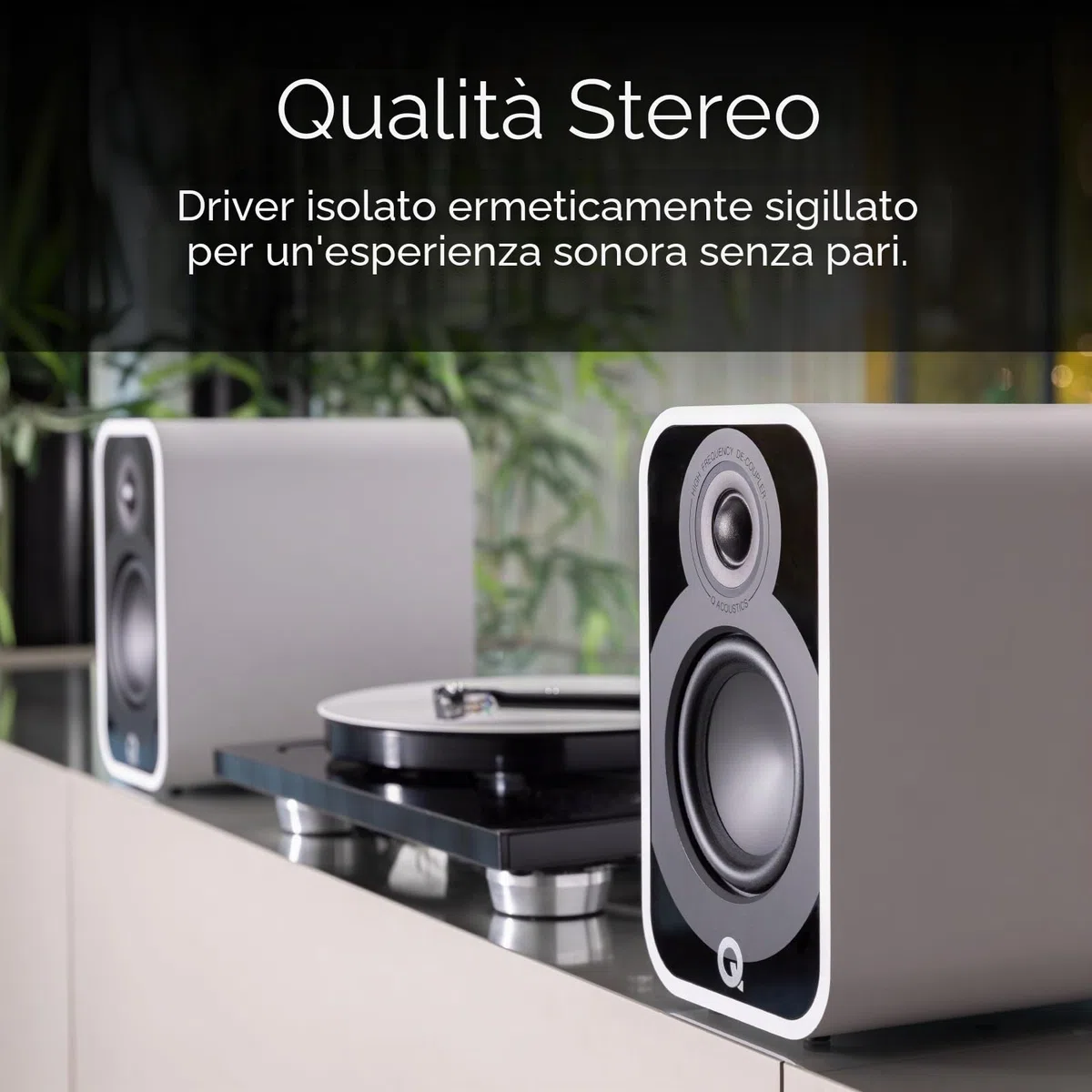 Q Acoustics 5020 Coppia di altoparlanti da scaffale nero satinato, driver 12,7 cm, tweeter 1", sistema stereo per home theater, audio surround per TV/giradischi