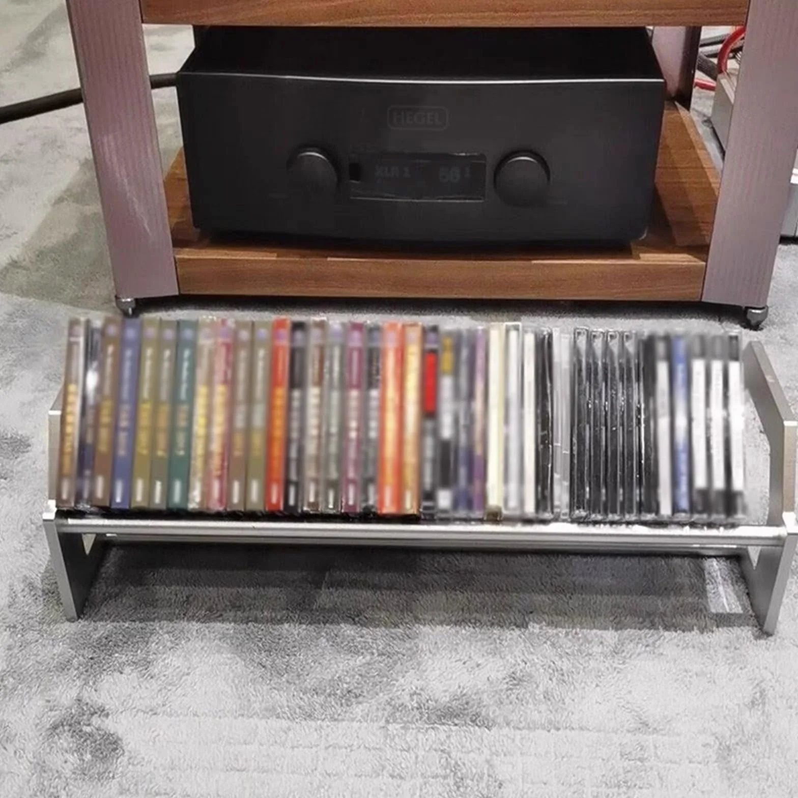 WQQYU6HKF Custodia per CD Porta-album da tavolo in lega di alluminio con supporto for album CD in metallo aperto in stile industriale Portadischi