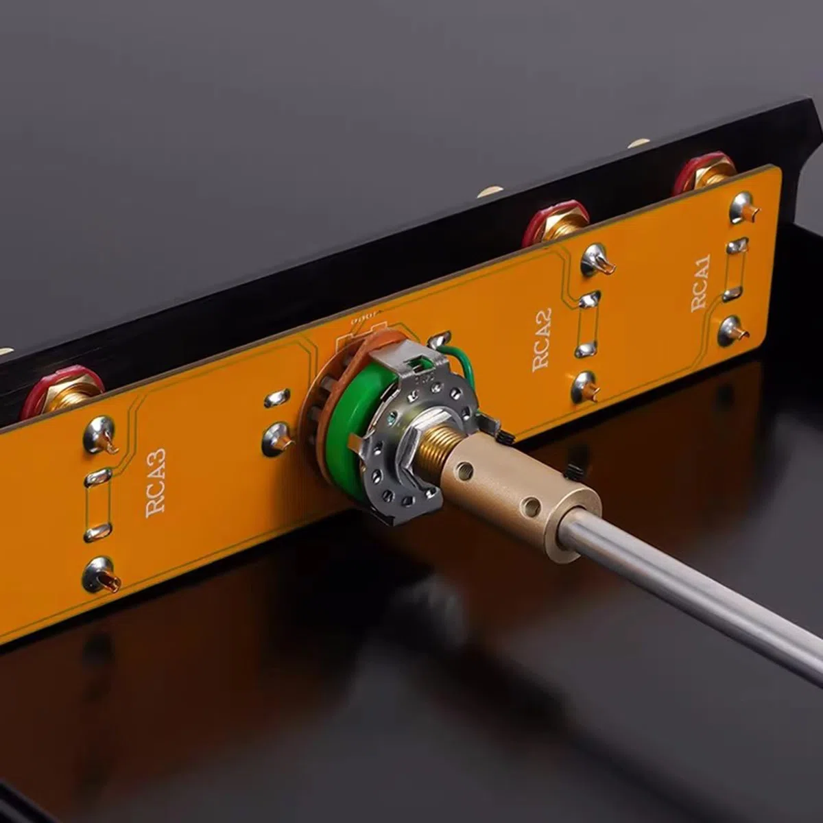 Commutatore Audio 4 in 1 Uscita, Scatola di Commutazione del Segnale Sorgente Audio Stereo, Scatola di Divisione Audio Passiva Manuale, Selettore Hi-Fi Lossless