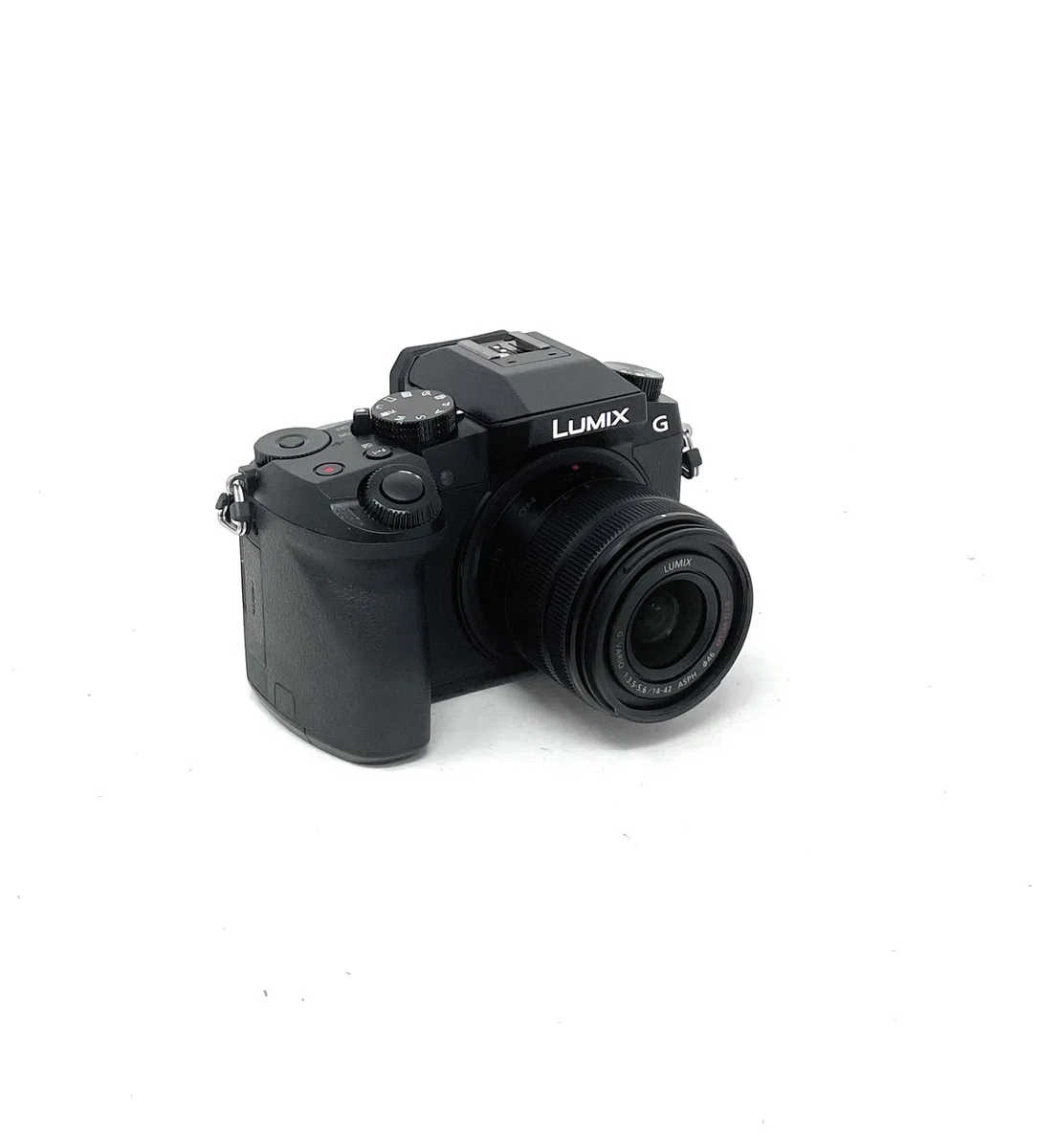 Panasonic LUMIX DMC-G7K Fotocamera Mirrorless Digitale con Obiettivo Standard Zoom LUMIX G VARIO 14-42 mm H-FS1442A, Foto e Video 4K, Wi-Fi, Nero