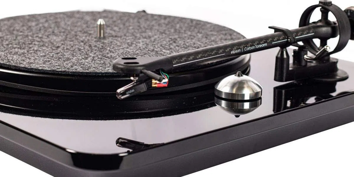 Giradischi con trazione a cinghia 33/45 rpm - Elipson Chroma 400 (Bianco)