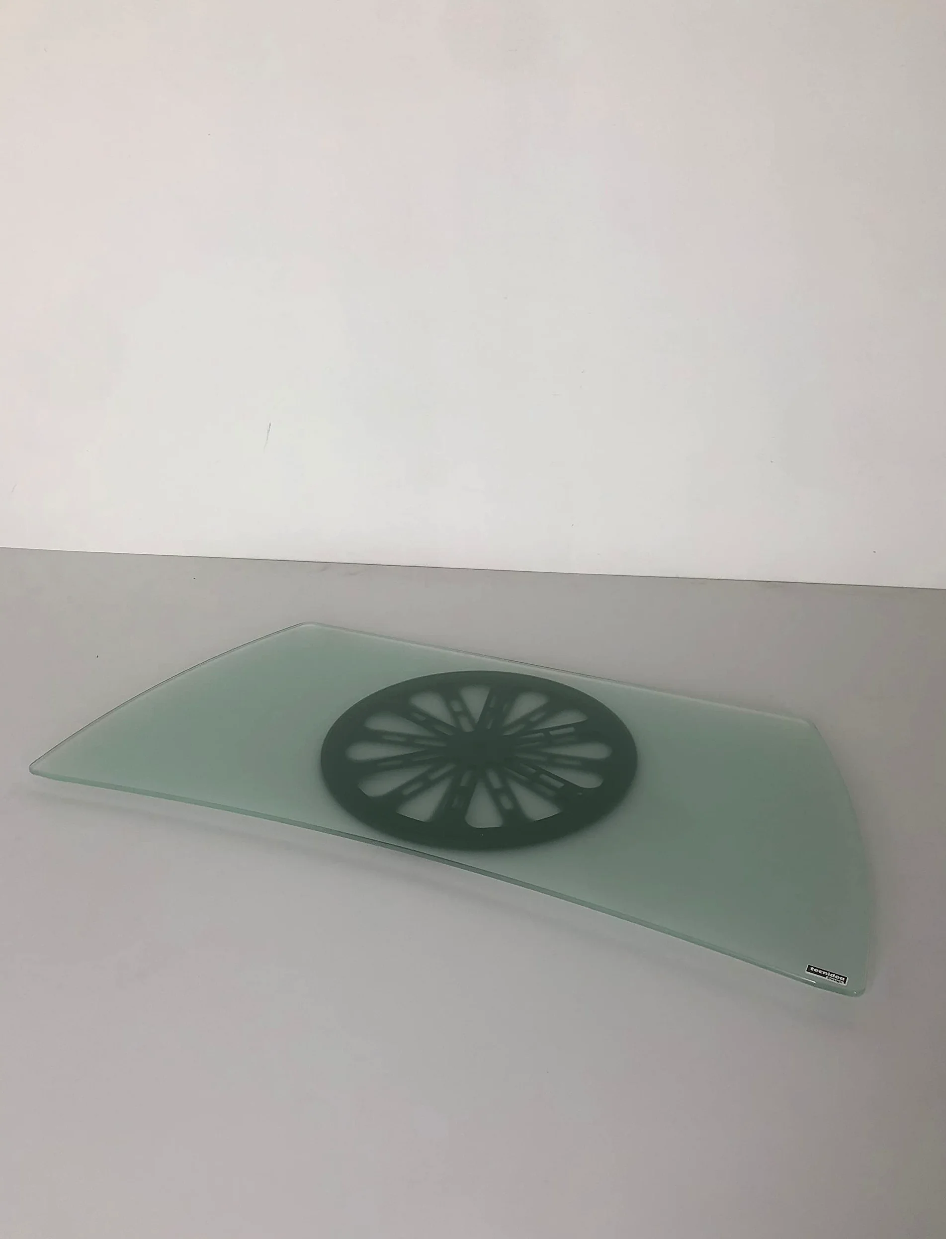 Tecnidea Base TV Girevole Anche per pc, Piano in Vetro temperato satinato Dimensioni largo cm 77 profondità utile da cm 38 al centro con un minimo di cm16 sulle due estremità- Portata kg 40