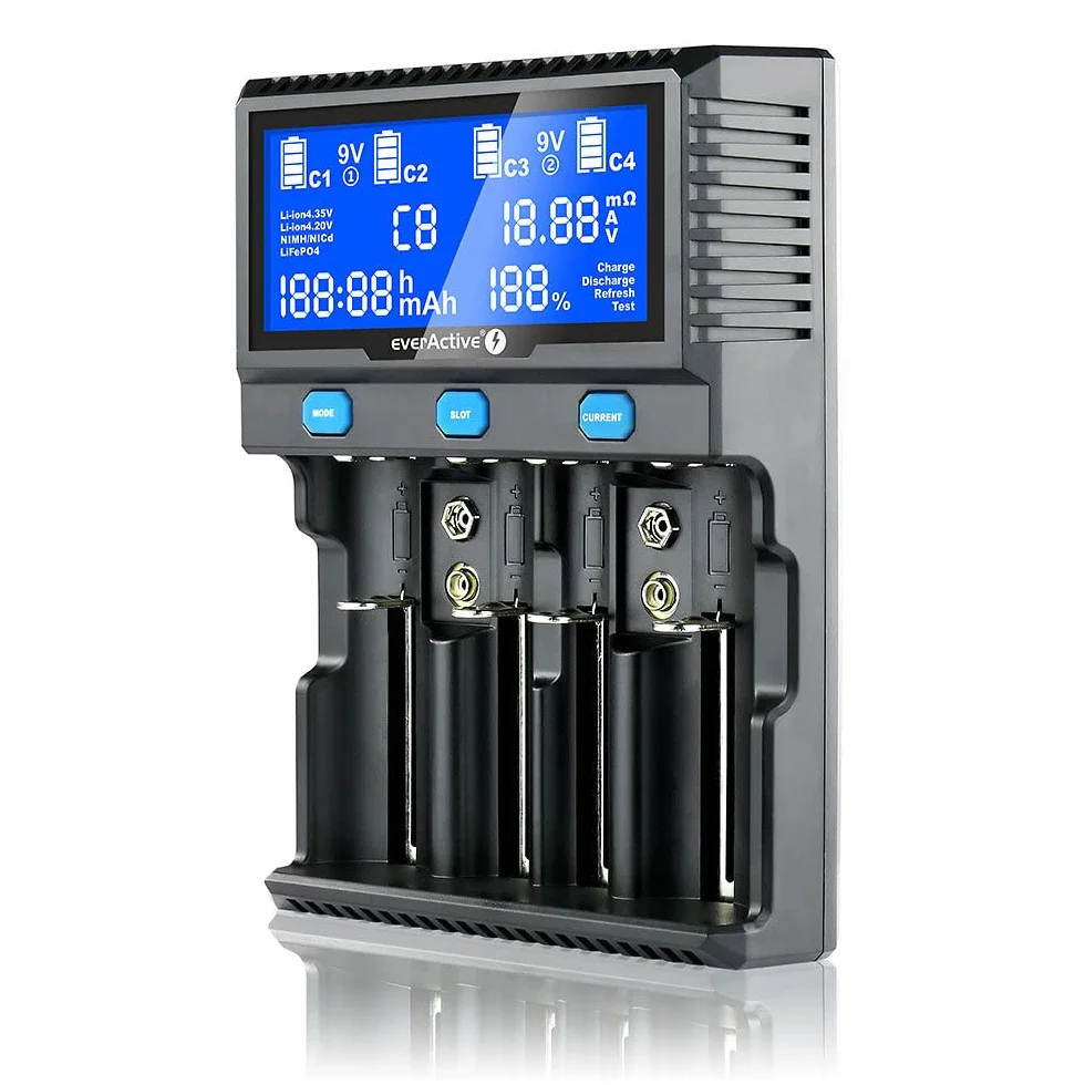 everActive Caricabatterie 4 cilindrici Li-Ion e NI-MH Professionale Veloce e Universale Display LCD Test di capacità Modello UC4200