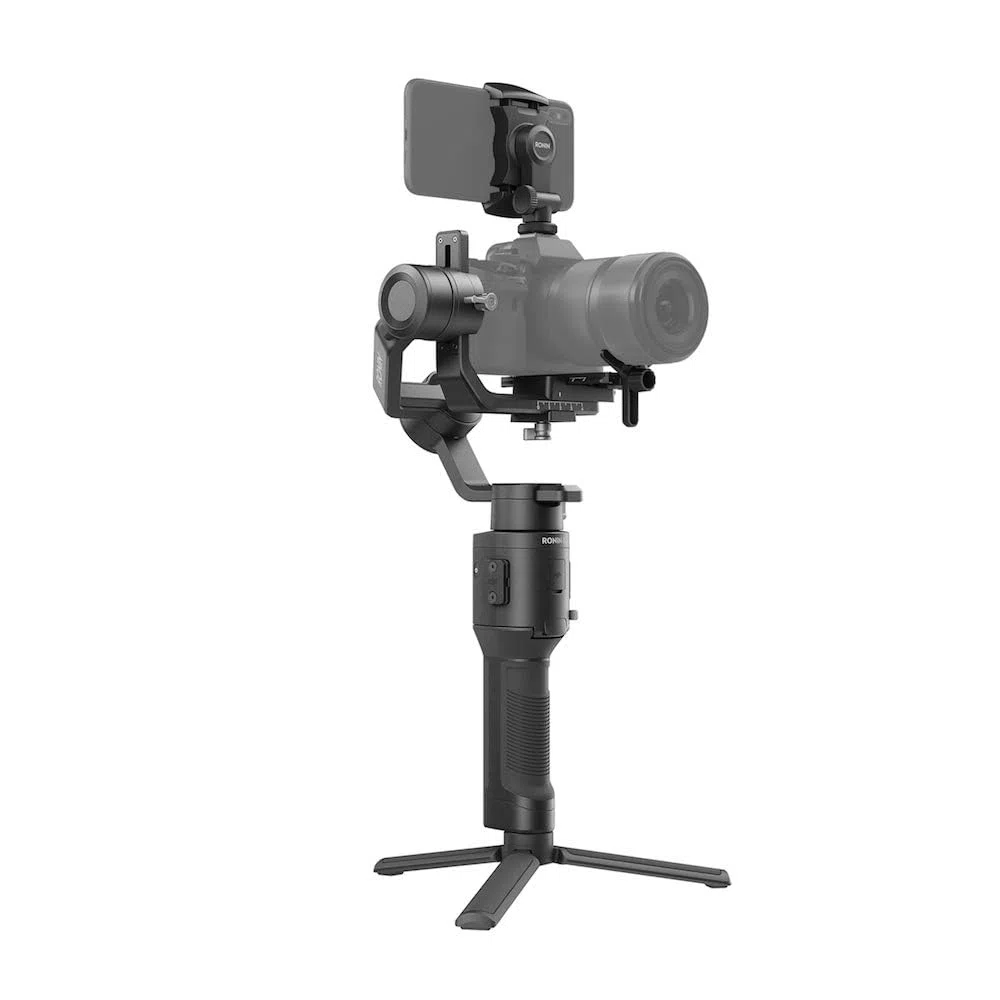 DJI Ronin-SC Stabilizzatore Professionale Portatile a 3 Assi, per Fotocamera Mirrorless, Leggero, Compatto, fino a 2 kg di Peso, Compatibile con Nikon, Canon, Panasonic, Fujifilm