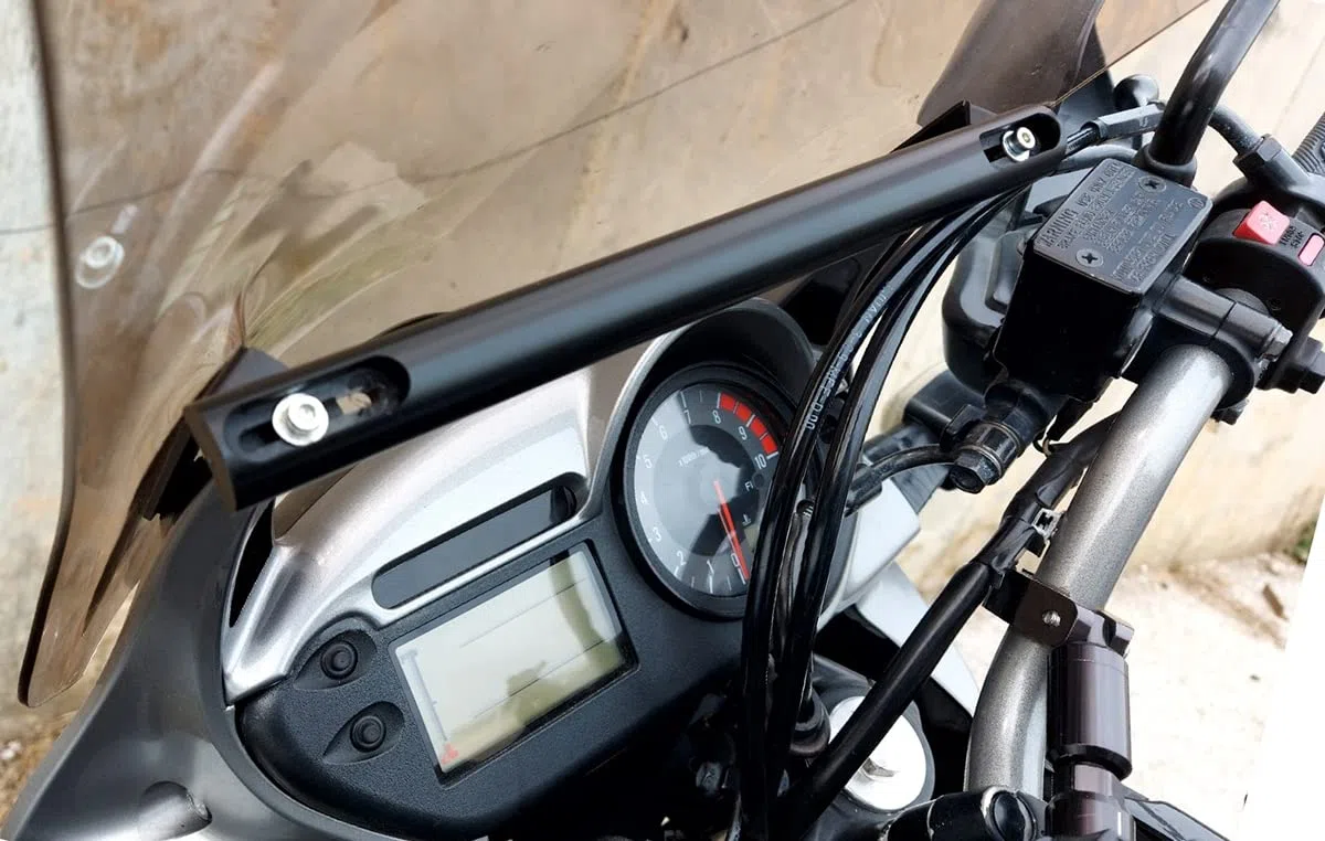 Staffa fissaggio per smartphone/GPS compatibile con Honda XLV700 Transalp 2008-2011