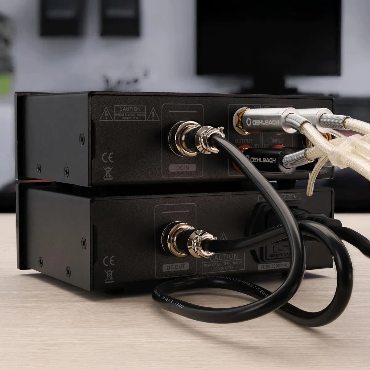 OEHLBACH Phono preamplificatore per MM & MC – Twin Amp Ultra | Basso rumore e senza distorsioni | Connettori RCA placcati in oro 24 kt | Ritardo di accensione, design HiFi compatto